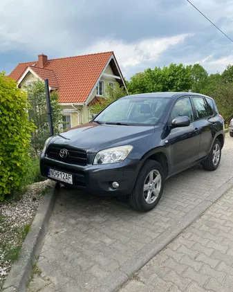 samochody osobowe Toyota RAV4 cena 33500 przebieg: 200000, rok produkcji 2006 z Olsztyn